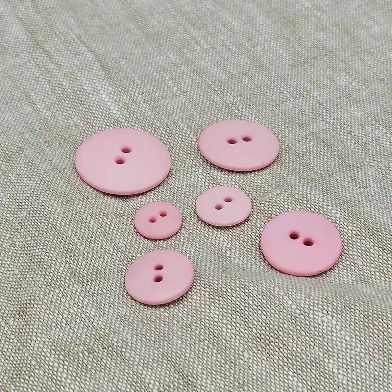 Bara idag - Plastknapp med 2 hål - Rosa
